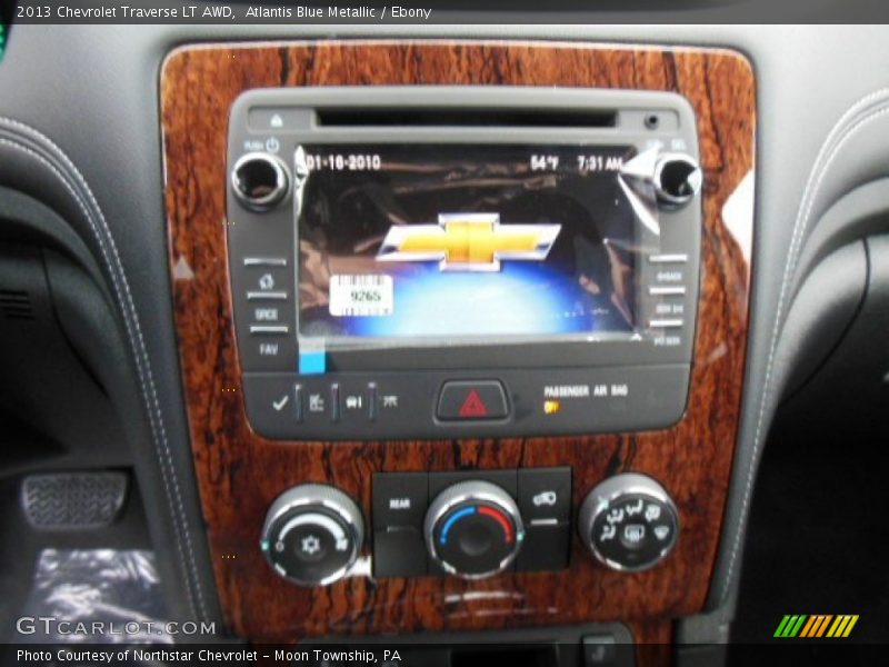 Atlantis Blue Metallic / Ebony 2013 Chevrolet Traverse LT AWD