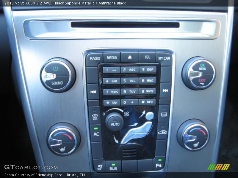 Controls of 2013 XC60 3.2 AWD