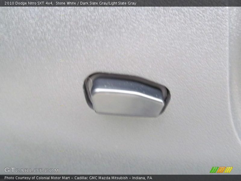Stone White / Dark Slate Gray/Light Slate Gray 2010 Dodge Nitro SXT 4x4