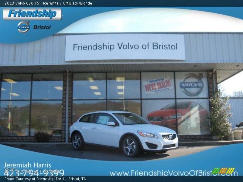 Ice White / Off Black/Blonde 2013 Volvo C30 T5