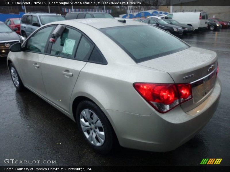 Champagne Silver Metallic / Jet Black/Medium Titanium 2013 Chevrolet Cruze LS