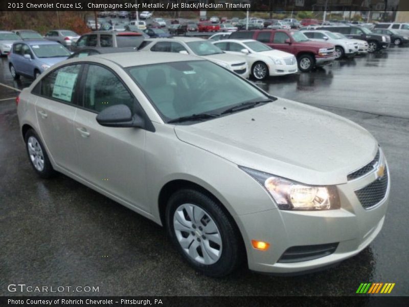 Champagne Silver Metallic / Jet Black/Medium Titanium 2013 Chevrolet Cruze LS