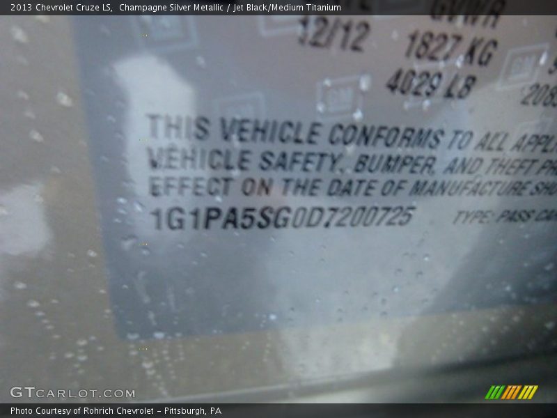 Champagne Silver Metallic / Jet Black/Medium Titanium 2013 Chevrolet Cruze LS