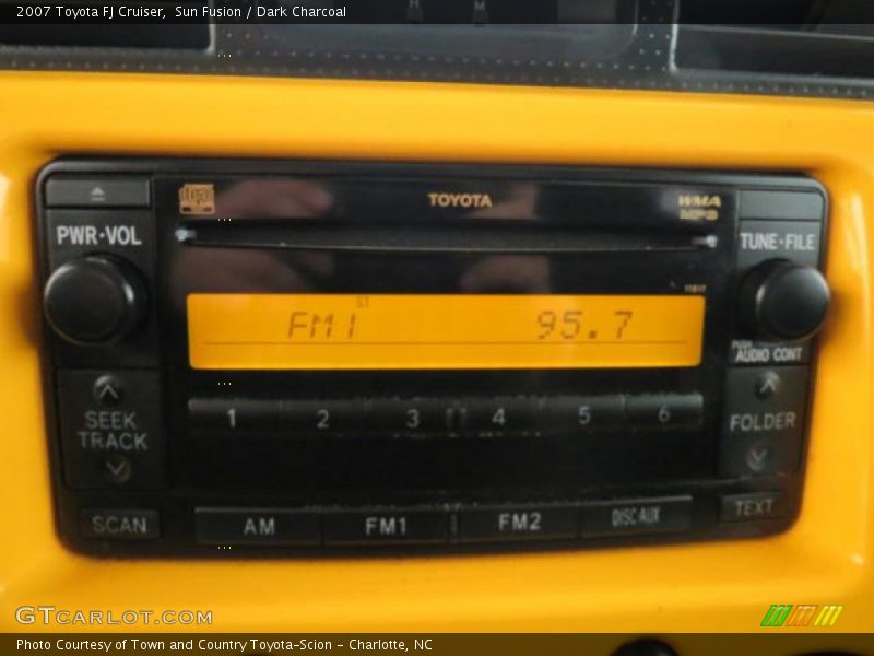 Audio System of 2007 FJ Cruiser 