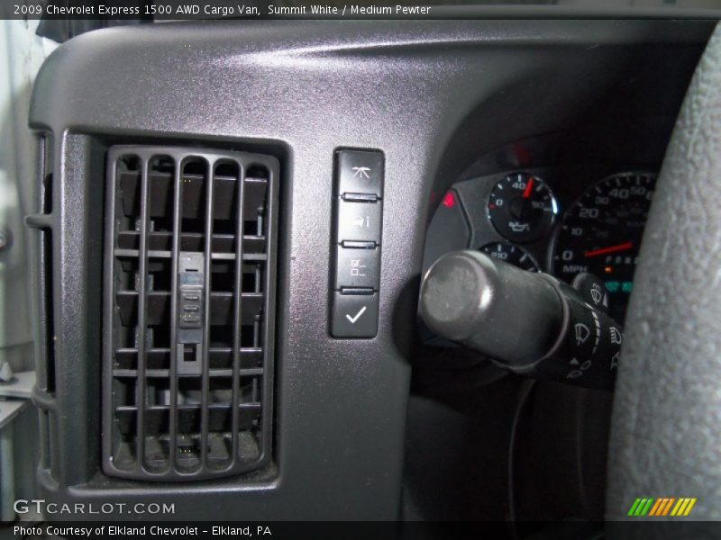 Summit White / Medium Pewter 2009 Chevrolet Express 1500 AWD Cargo Van
