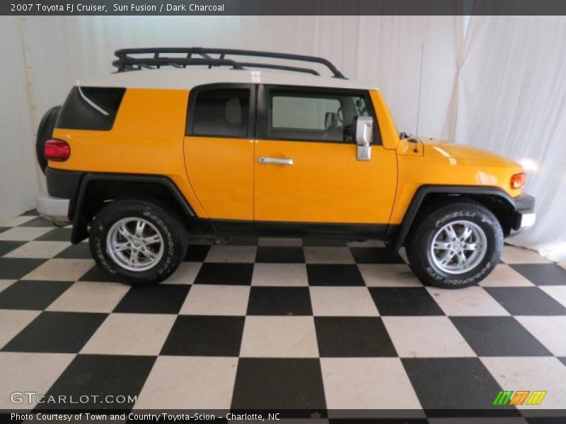  2007 FJ Cruiser  Sun Fusion