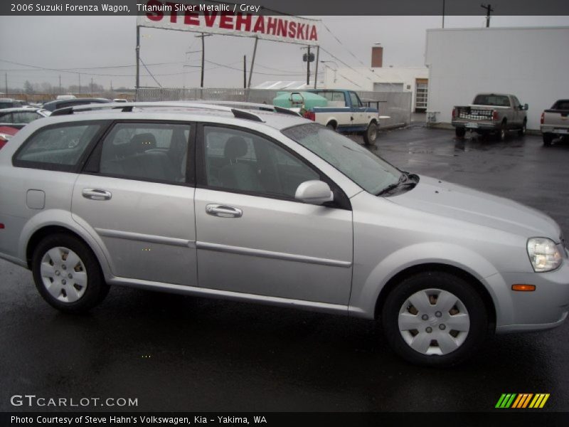 Titanuim Silver Metallic / Grey 2006 Suzuki Forenza Wagon