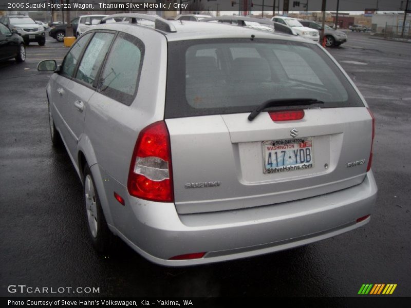 Titanuim Silver Metallic / Grey 2006 Suzuki Forenza Wagon