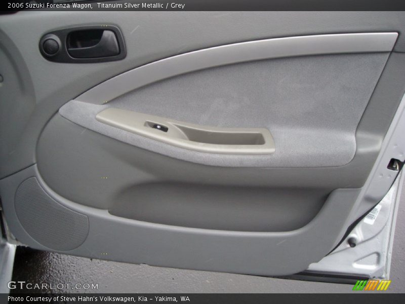 Titanuim Silver Metallic / Grey 2006 Suzuki Forenza Wagon