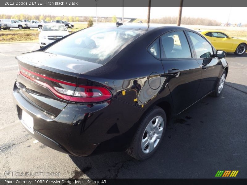 Pitch Black / Black 2013 Dodge Dart SE