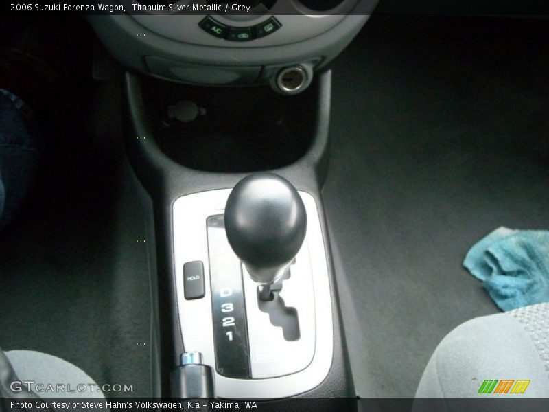 Titanuim Silver Metallic / Grey 2006 Suzuki Forenza Wagon