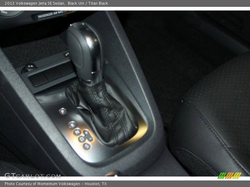 Black Uni / Titan Black 2013 Volkswagen Jetta SE Sedan