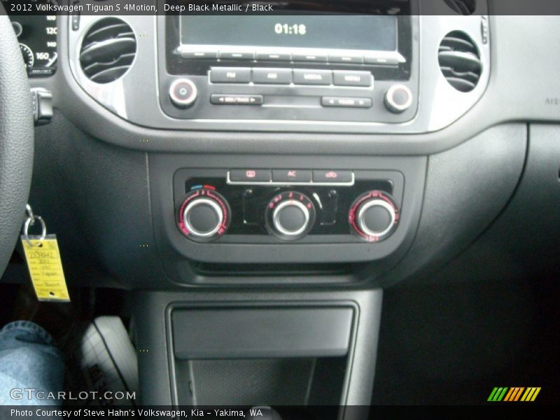 Deep Black Metallic / Black 2012 Volkswagen Tiguan S 4Motion