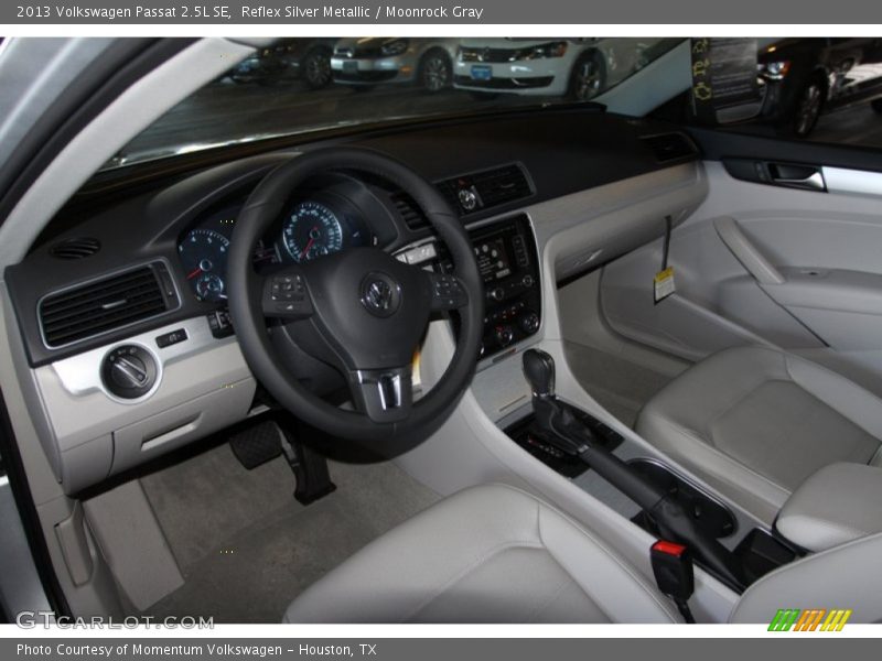 Reflex Silver Metallic / Moonrock Gray 2013 Volkswagen Passat 2.5L SE