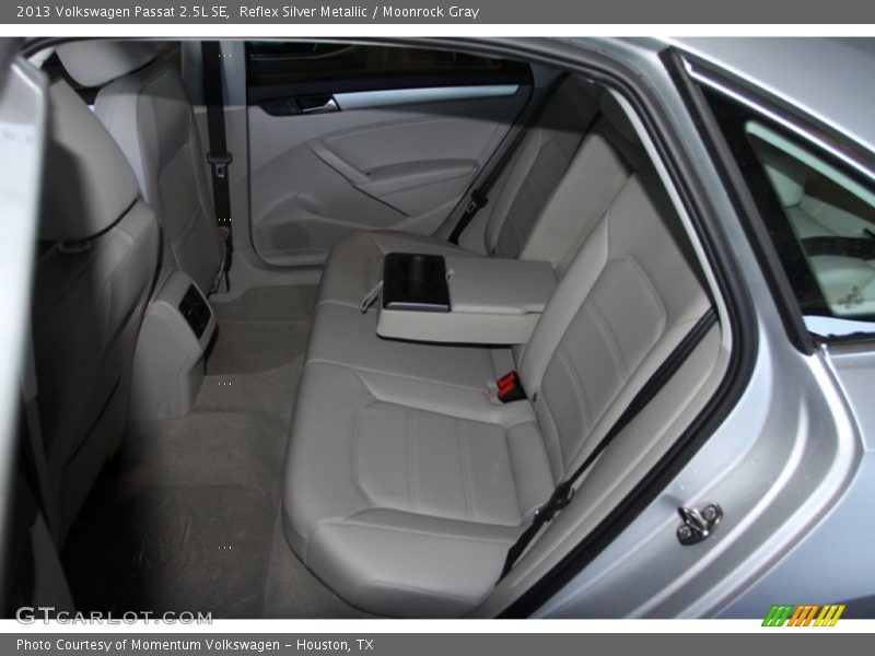 Reflex Silver Metallic / Moonrock Gray 2013 Volkswagen Passat 2.5L SE