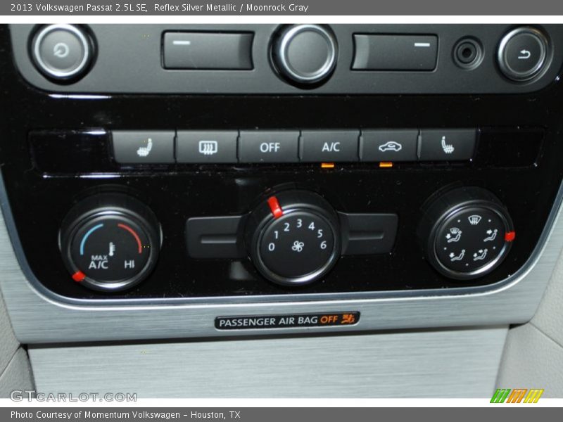 Reflex Silver Metallic / Moonrock Gray 2013 Volkswagen Passat 2.5L SE
