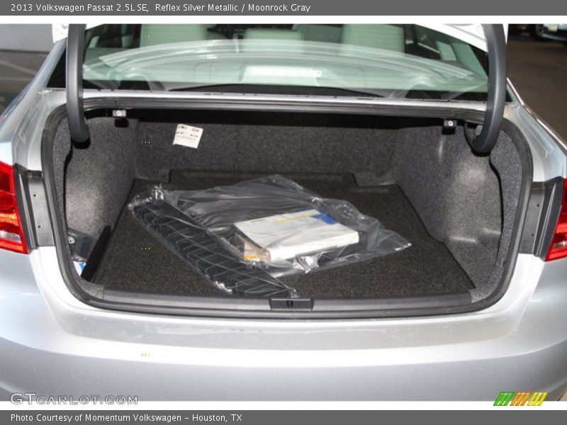 Reflex Silver Metallic / Moonrock Gray 2013 Volkswagen Passat 2.5L SE