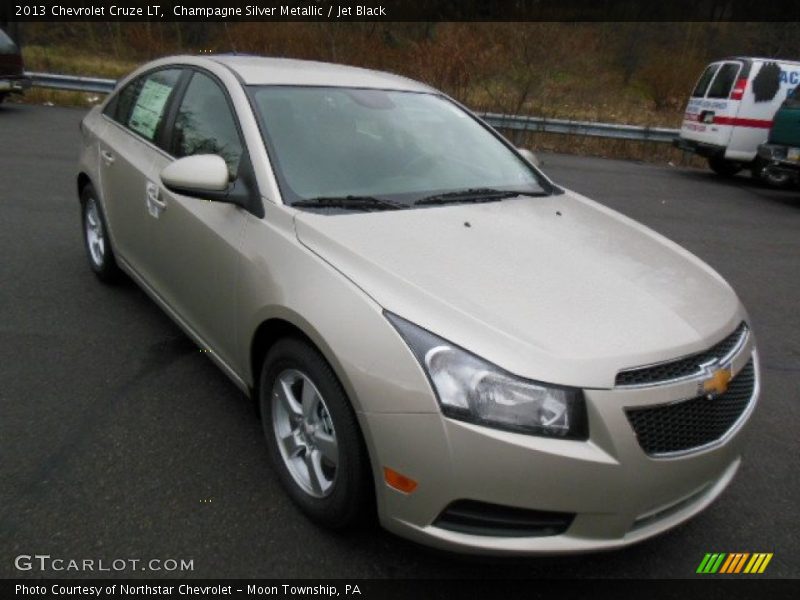 Champagne Silver Metallic / Jet Black 2013 Chevrolet Cruze LT
