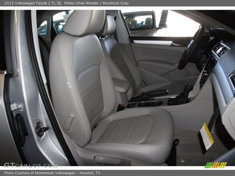 Reflex Silver Metallic / Moonrock Gray 2013 Volkswagen Passat 2.5L SE