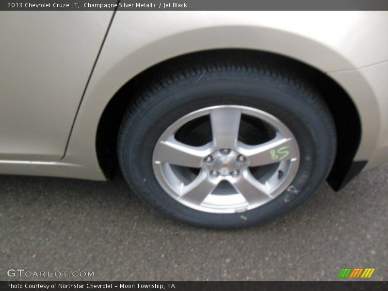 Champagne Silver Metallic / Jet Black 2013 Chevrolet Cruze LT