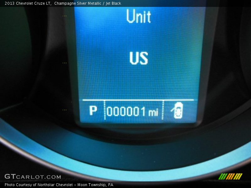 Champagne Silver Metallic / Jet Black 2013 Chevrolet Cruze LT