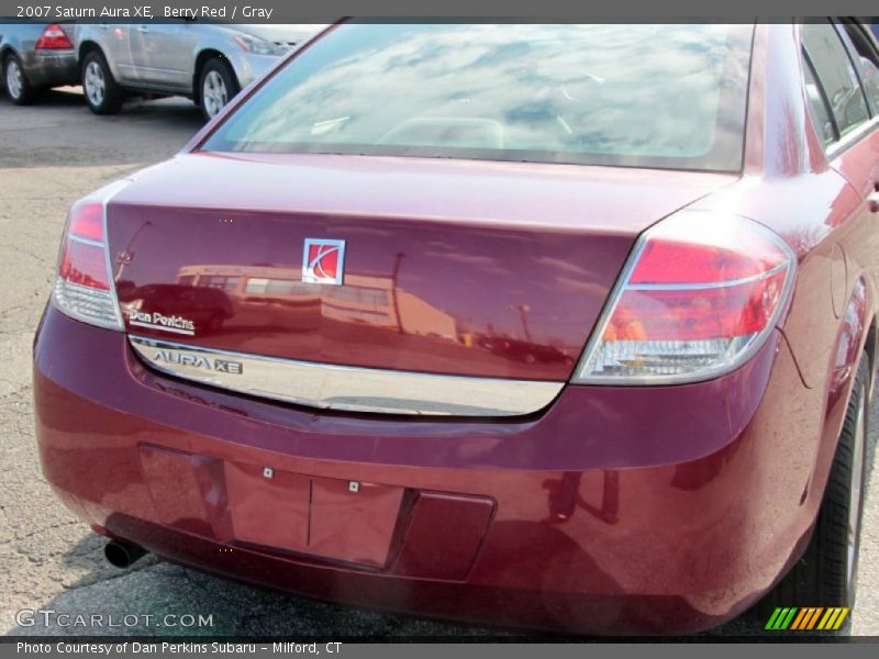 Berry Red / Gray 2007 Saturn Aura XE