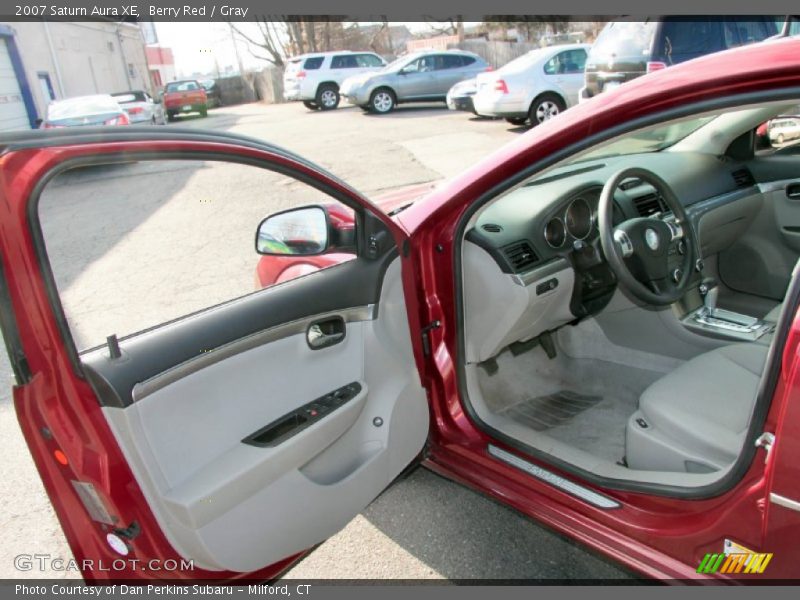 Berry Red / Gray 2007 Saturn Aura XE