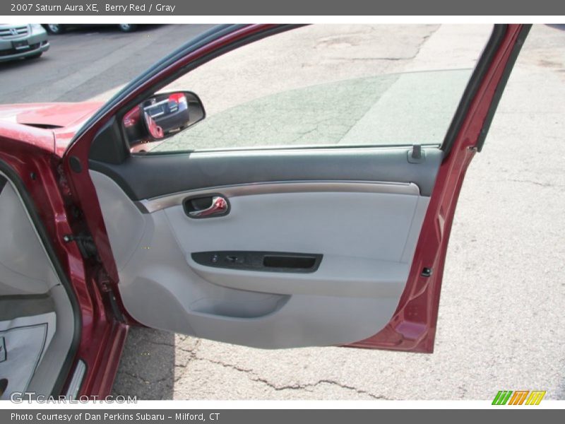 Berry Red / Gray 2007 Saturn Aura XE