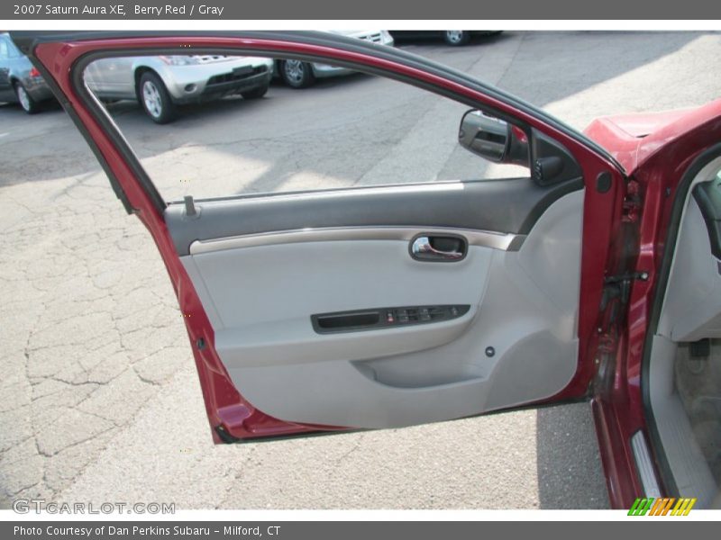 Berry Red / Gray 2007 Saturn Aura XE