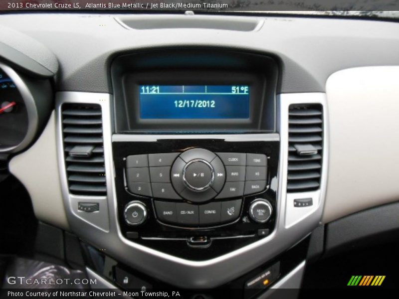 Atlantis Blue Metallic / Jet Black/Medium Titanium 2013 Chevrolet Cruze LS