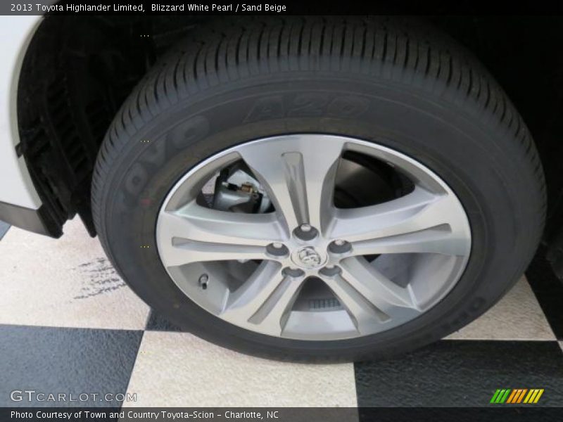 Blizzard White Pearl / Sand Beige 2013 Toyota Highlander Limited