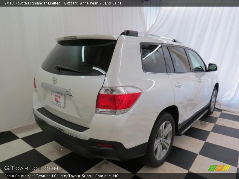 Blizzard White Pearl / Sand Beige 2013 Toyota Highlander Limited