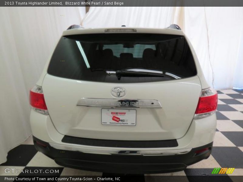 Blizzard White Pearl / Sand Beige 2013 Toyota Highlander Limited