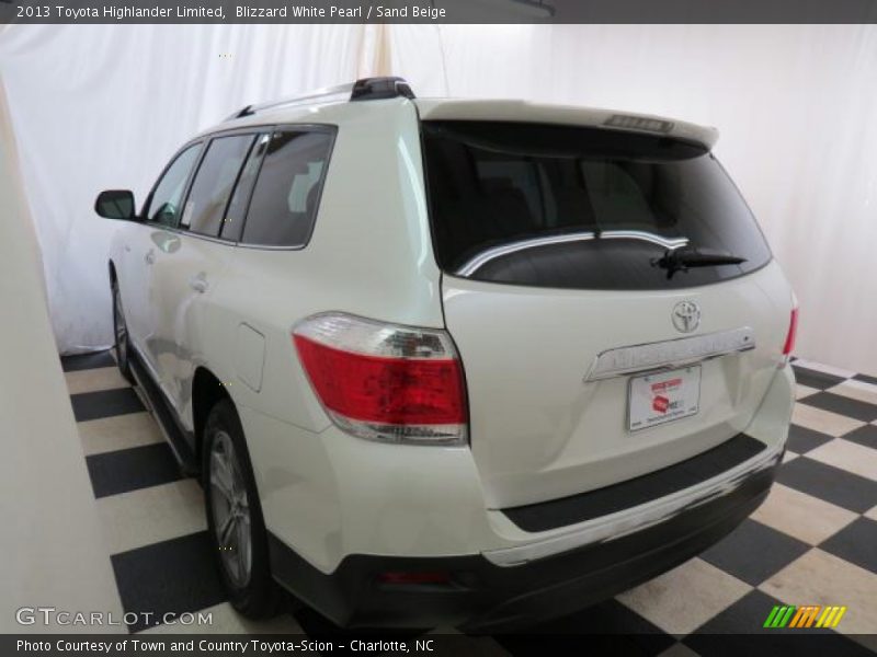 Blizzard White Pearl / Sand Beige 2013 Toyota Highlander Limited