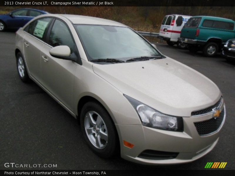 Champagne Silver Metallic / Jet Black 2013 Chevrolet Cruze LT