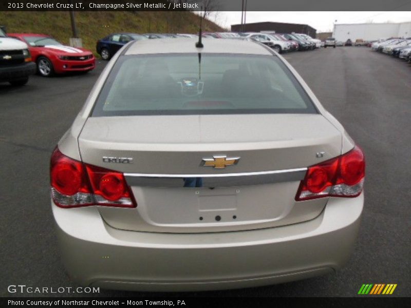 Champagne Silver Metallic / Jet Black 2013 Chevrolet Cruze LT