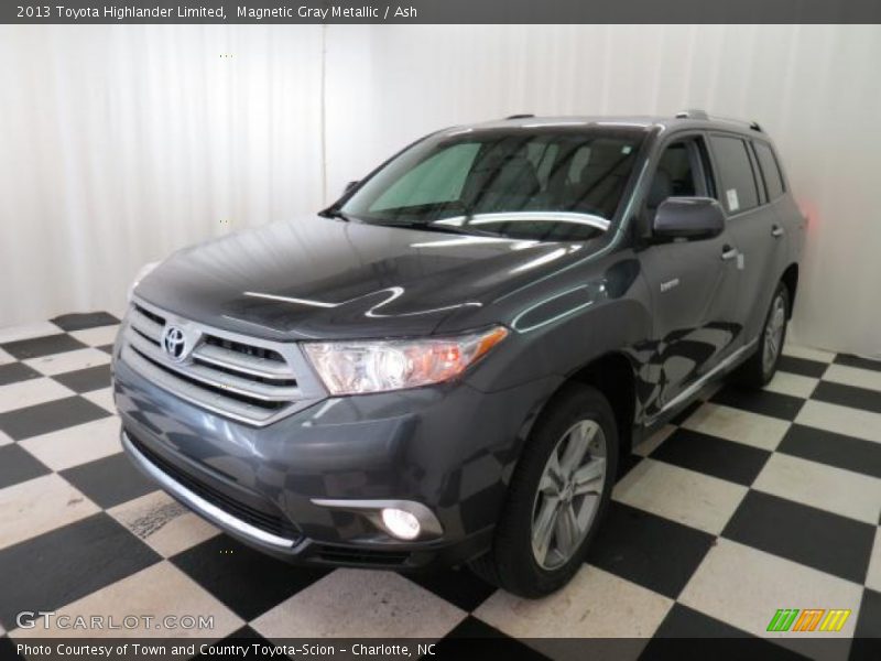 Magnetic Gray Metallic / Ash 2013 Toyota Highlander Limited