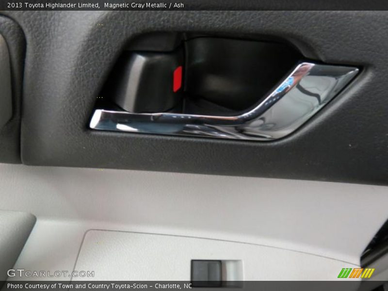 Magnetic Gray Metallic / Ash 2013 Toyota Highlander Limited
