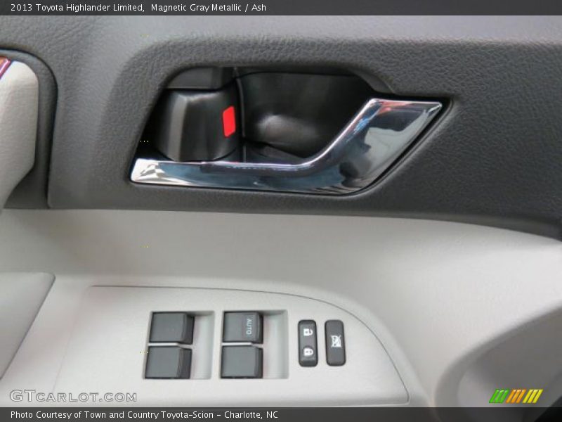 Magnetic Gray Metallic / Ash 2013 Toyota Highlander Limited