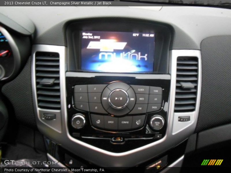 Champagne Silver Metallic / Jet Black 2013 Chevrolet Cruze LT