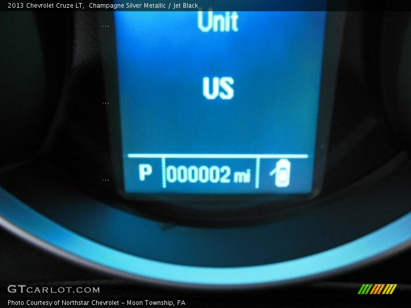 Champagne Silver Metallic / Jet Black 2013 Chevrolet Cruze LT