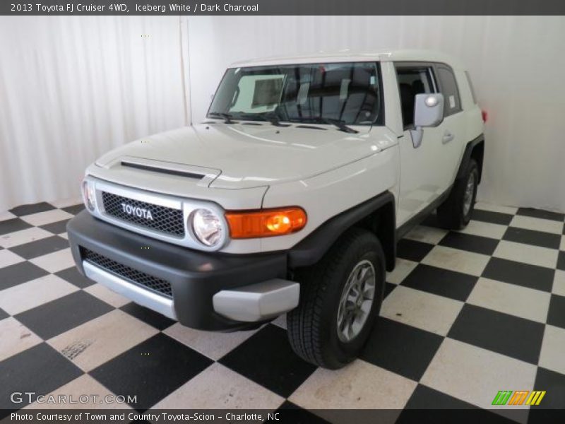 Iceberg White / Dark Charcoal 2013 Toyota FJ Cruiser 4WD