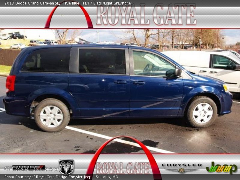 True Blue Pearl / Black/Light Graystone 2013 Dodge Grand Caravan SE