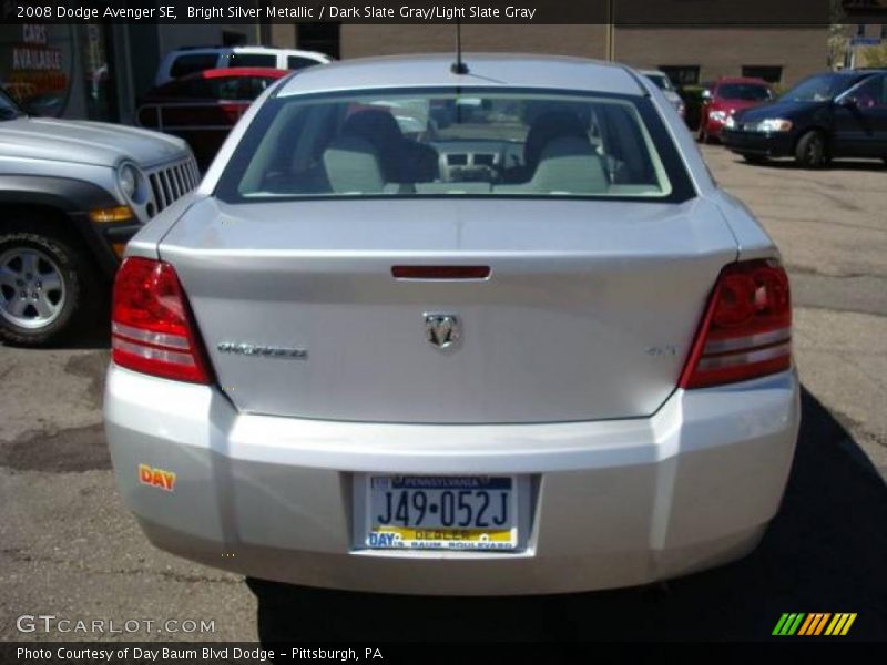 Bright Silver Metallic / Dark Slate Gray/Light Slate Gray 2008 Dodge Avenger SE