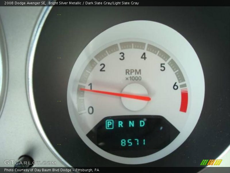 Bright Silver Metallic / Dark Slate Gray/Light Slate Gray 2008 Dodge Avenger SE
