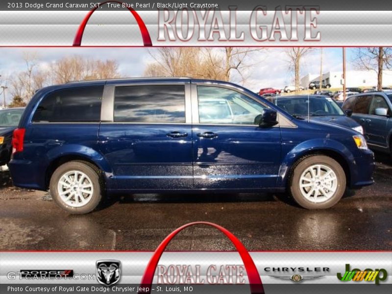 True Blue Pearl / Black/Light Graystone 2013 Dodge Grand Caravan SXT