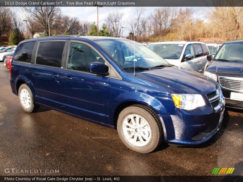 True Blue Pearl / Black/Light Graystone 2013 Dodge Grand Caravan SXT