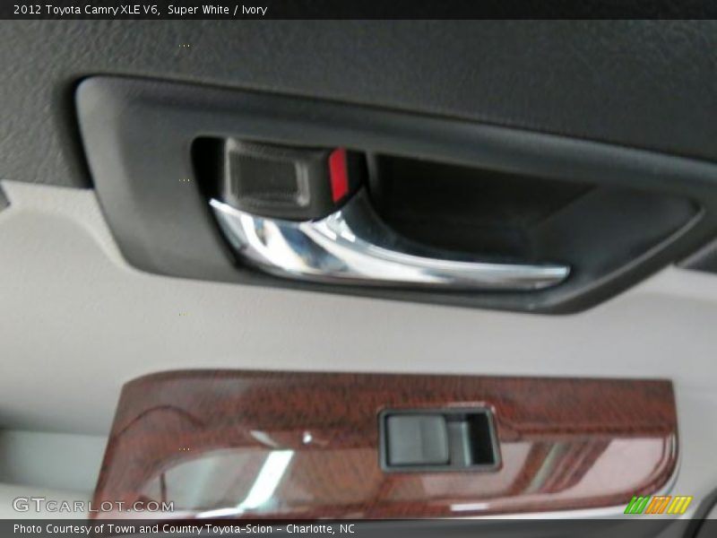 Super White / Ivory 2012 Toyota Camry XLE V6