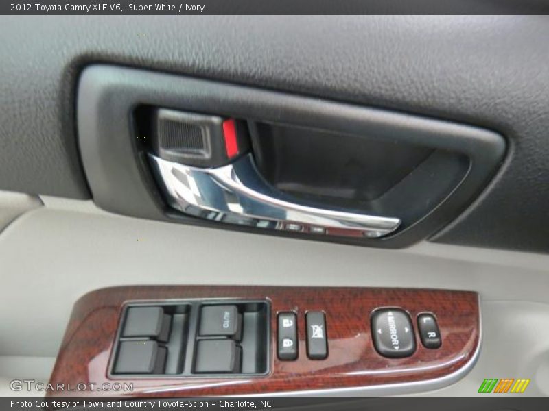Super White / Ivory 2012 Toyota Camry XLE V6