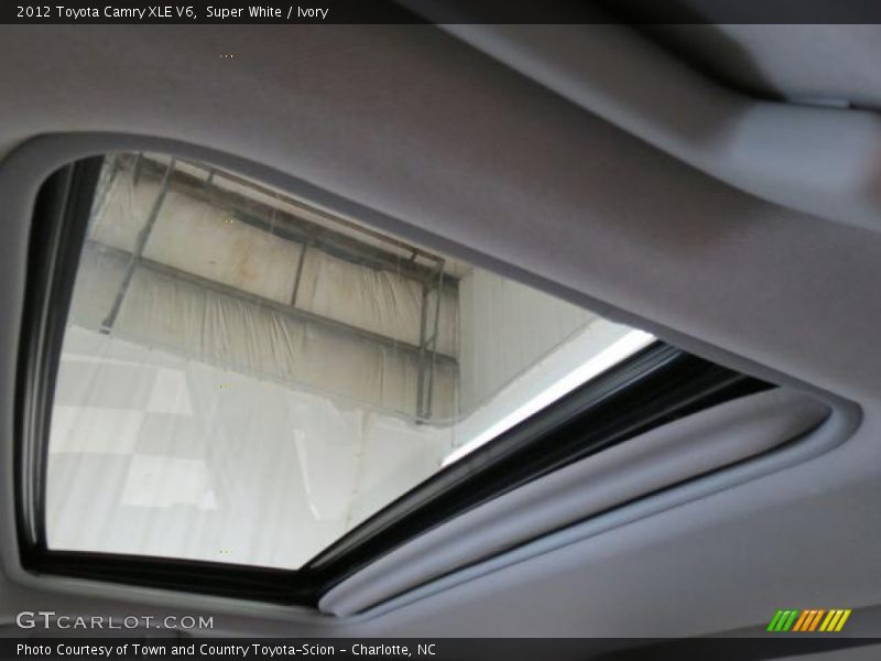 Super White / Ivory 2012 Toyota Camry XLE V6